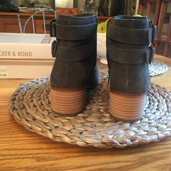 Bleecker & Bond Gray bootie - Picture 2 of 8